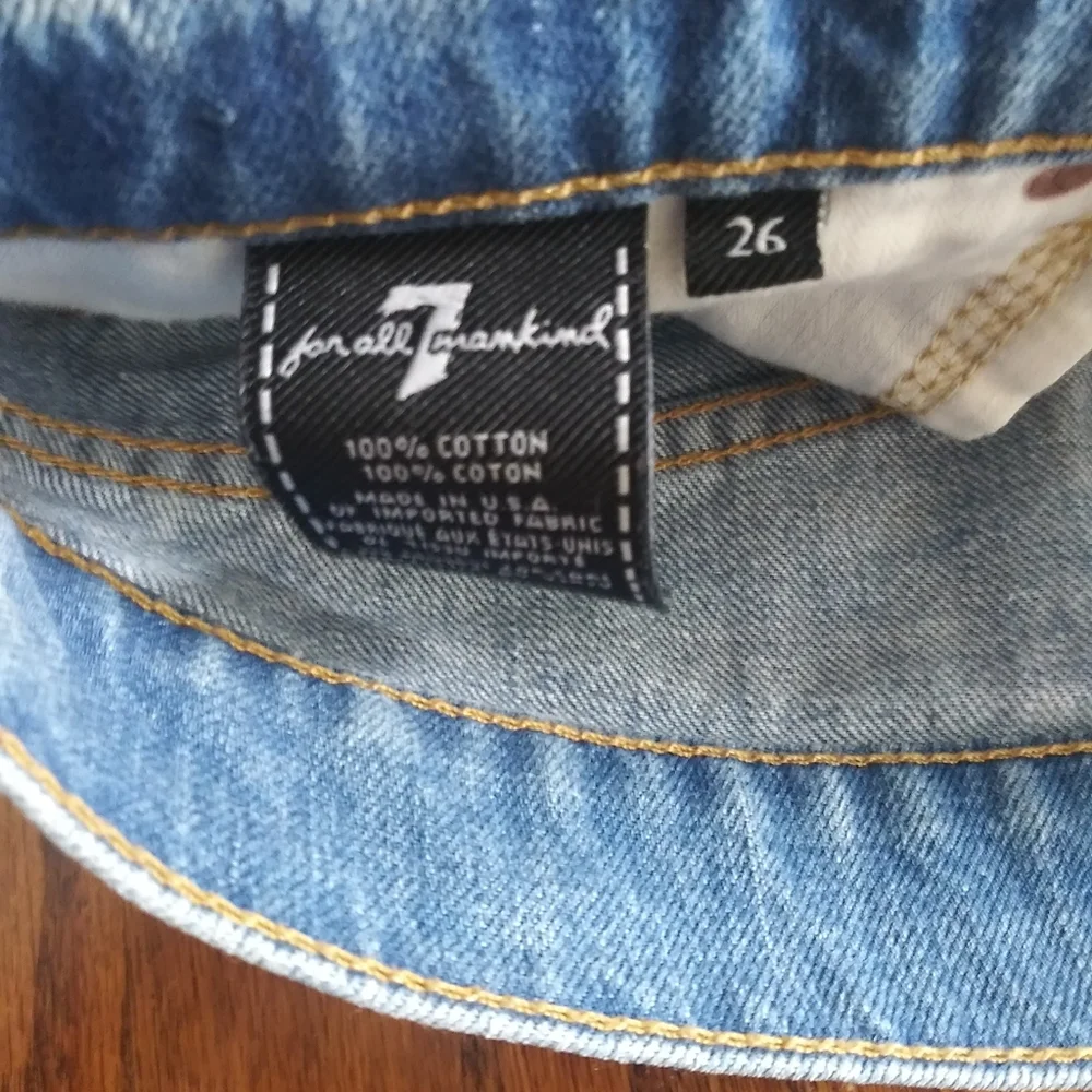 7 For All Mankind Relaxed Mid Roll Shorts - Picture 8 of 9